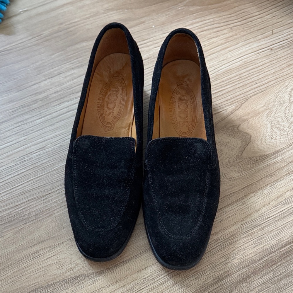 Black Suede ladies Loafers - Classic driving shoe - size 6 US